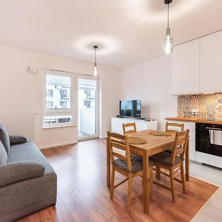 Saska Kepa Bright Apartament 바르샤바 외부 사진