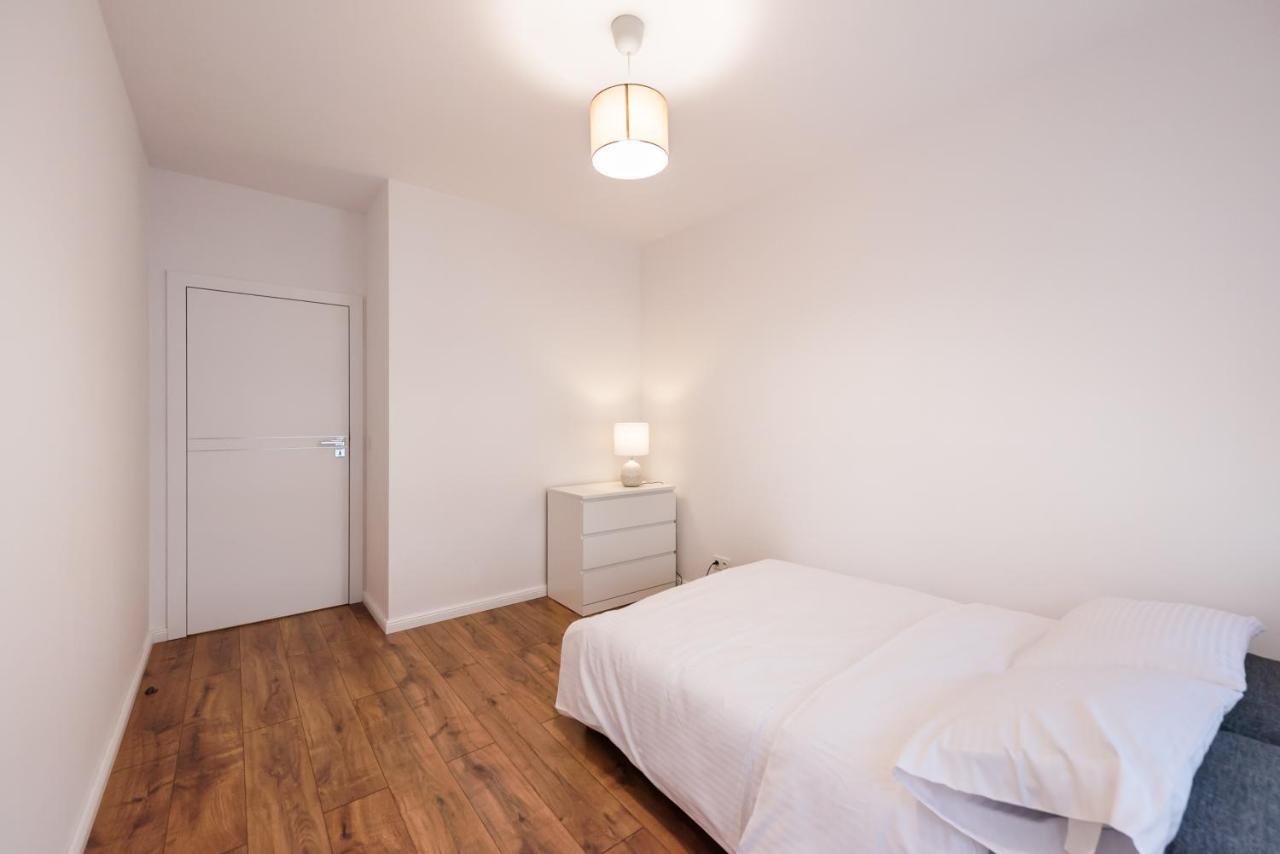 Saska Kepa Bright Apartament 바르샤바 외부 사진